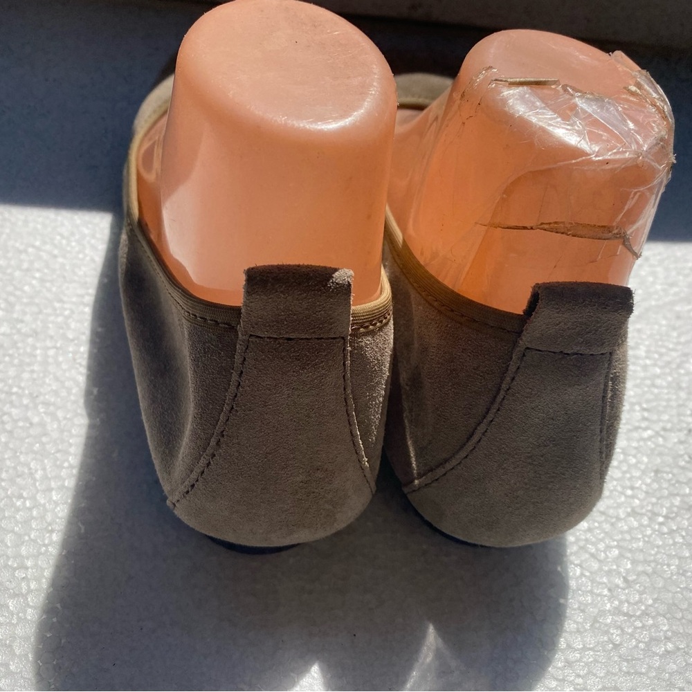 Born Women’s Tan Suede Leather Slip On Ballet Shoes Size 8M - Picture 7 of 14